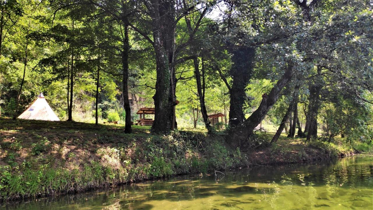 Hotel Robinson Camp Kupa - Juratovicki Brig Netretic Exteriér fotografie